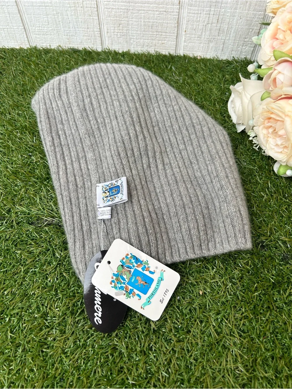 Portolano 100% Cashmere Hats for unisex /new in Light Grey $ 155